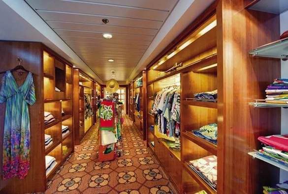 Paul Gauguin, MS Paul Gauguin, La Boutique.jpg